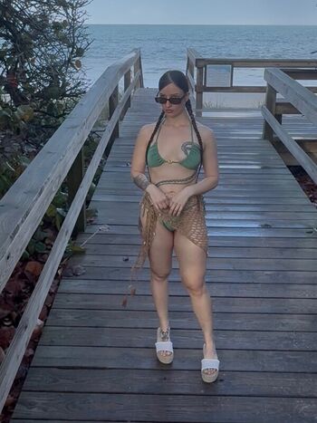 Full leaked Girlwiththesnaketattoo private onlyfans photo