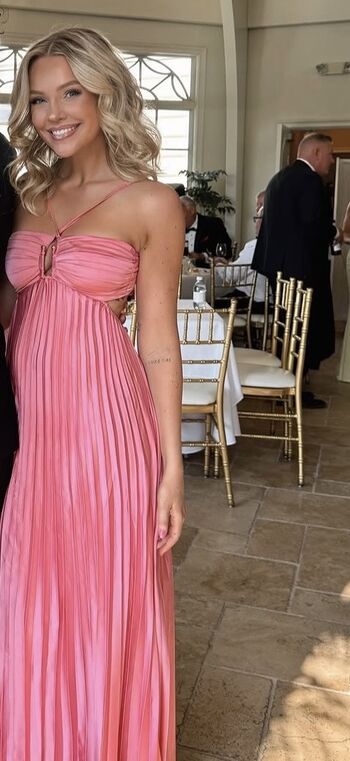 Full leaked Hailey malles page private onlyfans photo