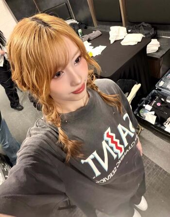 Hirai Momo