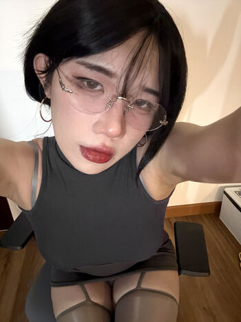 Full leaked Hongbin private onlyfans photo
