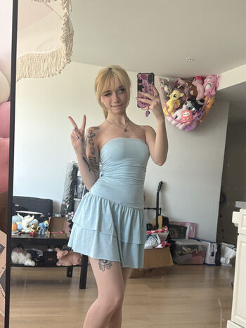 Full leaked Iluvmeww private onlyfans photo