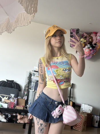 Full leaked Iluvmeww private onlyfans photo