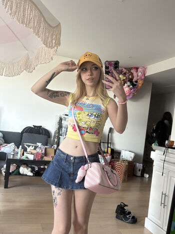 Full leaked Iluvmeww private onlyfans photo