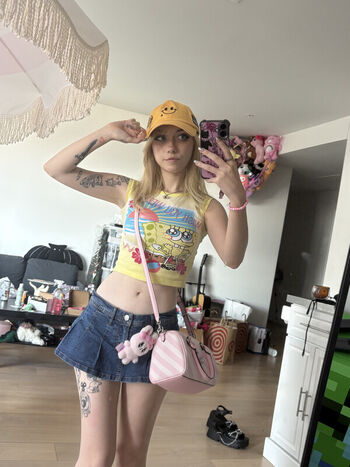 Full leaked Iluvmeww private onlyfans photo