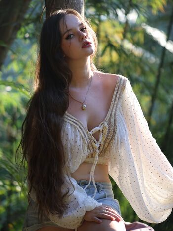 Isabella 110022