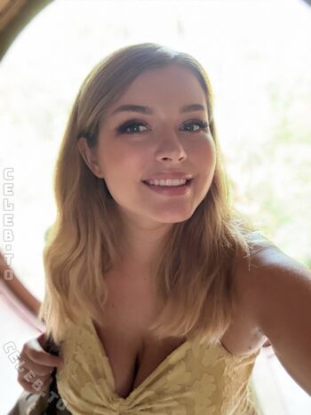 Full leaked Itsschmolli private onlyfans photo