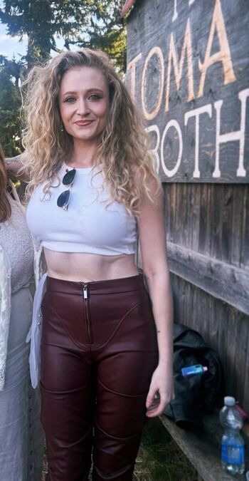 Full leaked Janet devlin private onlyfans photo