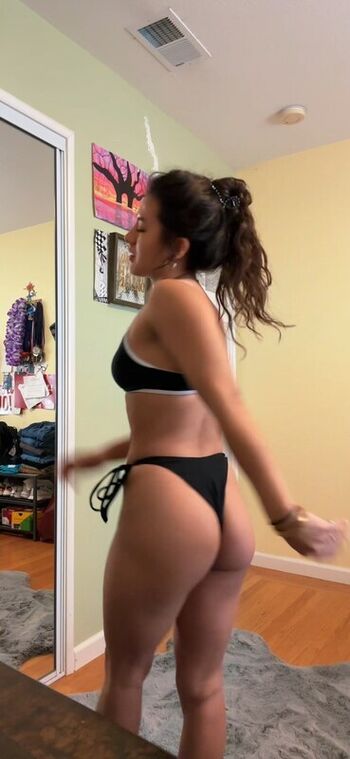 Full leaked Jasmine yi page private onlyfans photo