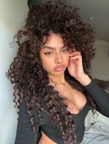 Full leaked Ella netzer/ private onlyfans photo