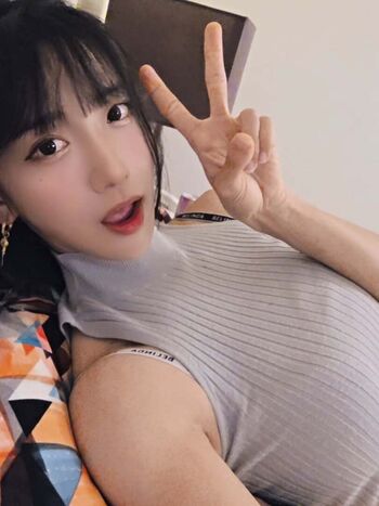Full leaked Jinnytty private onlyfans photo