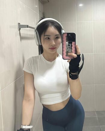 Full leaked Jynarii private onlyfans photo