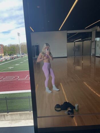 Full leaked Kadie lifts private onlyfans photo