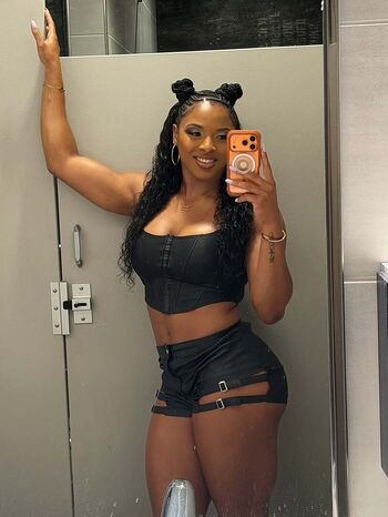 Kali Armstrong WWE