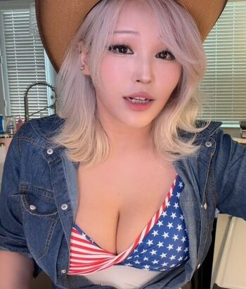 Full leaked Kang hee yoon page private onlyfans photo