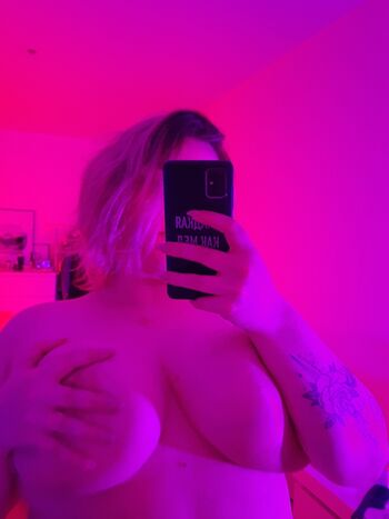 Full leaked Kat model private onlyfans photo