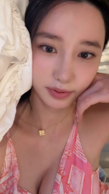 Full leaked Kpop girls private onlyfans photo