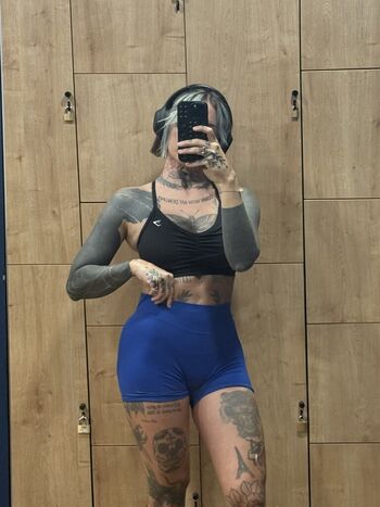 Full leaked Krokodeal private onlyfans photo
