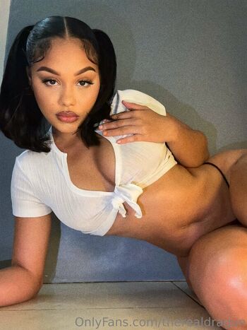 Full leaked Lainiaofficial page private onlyfans photo