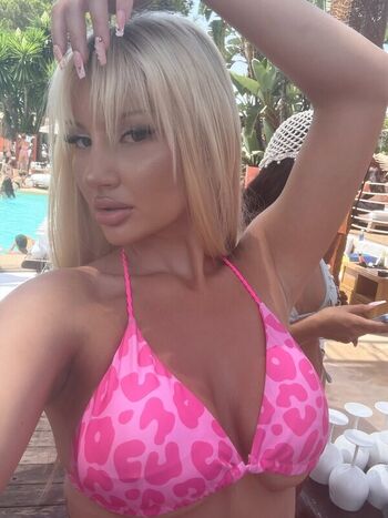 Full leaked Larisa ceh private onlyfans photo