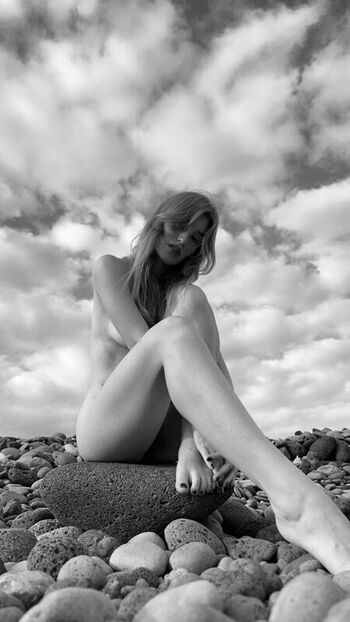 Full leaked Laura wittner private onlyfans photo