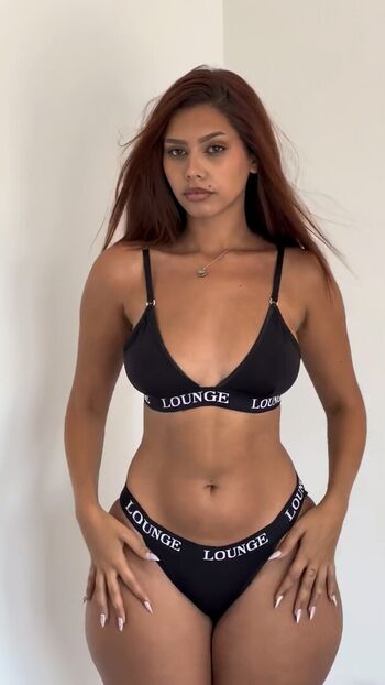 Full leaked Laurgmzz private onlyfans photo