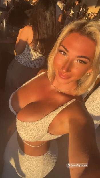 Full leaked Laurine private onlyfans photo
