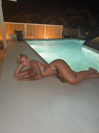 Full leaked Laurine private onlyfans photo