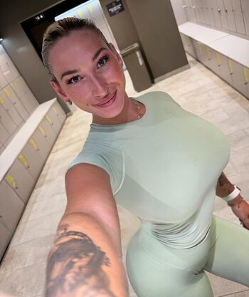 Full leaked Laurine private onlyfans photo