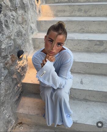 Full leaked Lea breuer private onlyfans photo