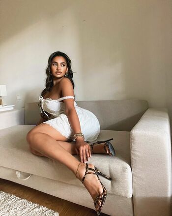 Full leaked Leahhalton private onlyfans photo