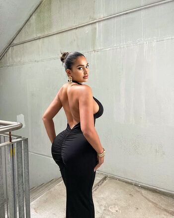 Full leaked Leahhalton private onlyfans photo