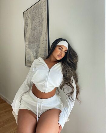Full leaked Leahhalton private onlyfans photo