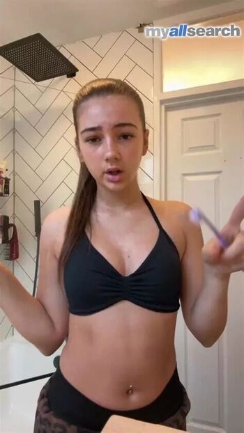 Full leaked Leila jackie young private onlyfans photo