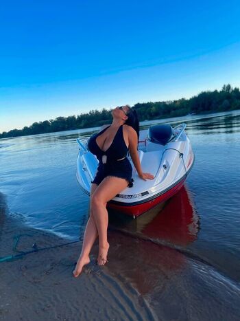 Full leaked Lenochka private onlyfans photo