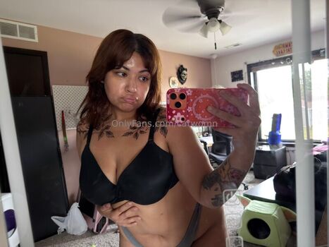 Full leaked Lewnair private onlyfans photo