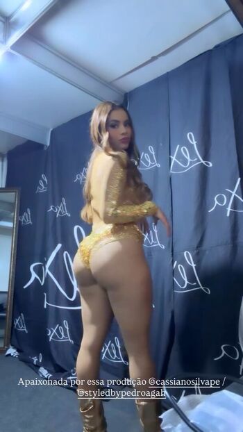 Full leaked Olivacasta/ private onlyfans photo