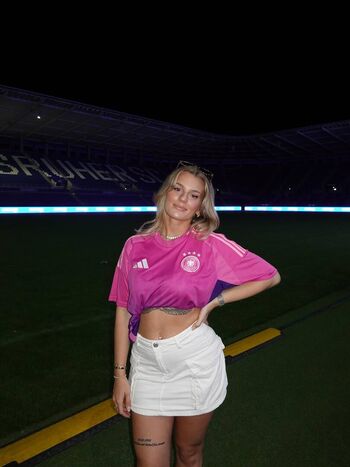 Full leaked Lica private onlyfans photo