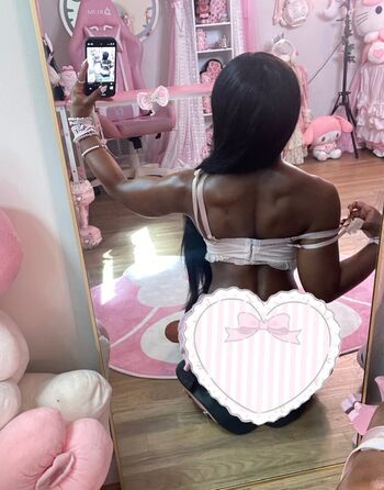 Full leaked Lilrawrs private onlyfans photo
