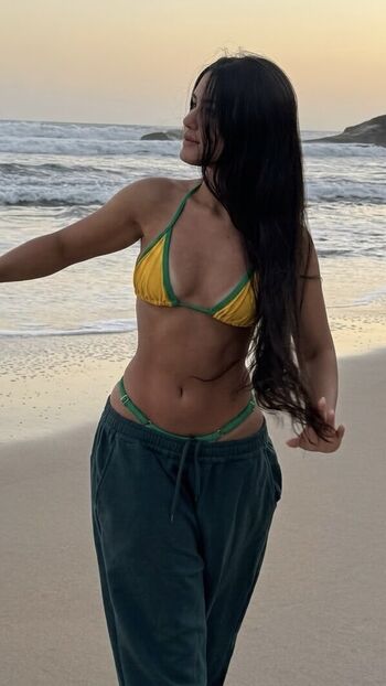 Full leaked Livia araujo private onlyfans photo