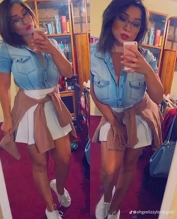 Full leaked Lizzywurst private onlyfans photo