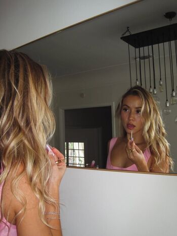 Full leaked Lollyzlexi private onlyfans photo