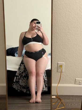 Full leaked Lynnyabug private onlyfans photo