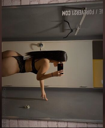 Full leaked Lz private onlyfans photo