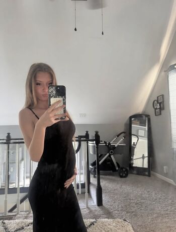 Full leaked Maceystonee private onlyfans photo
