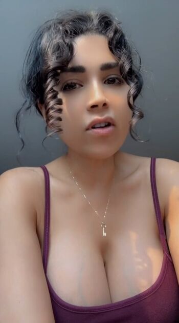 Full leaked Malaikasoffline private onlyfans photo