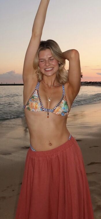 Full leaked Maria comstock page private onlyfans photo