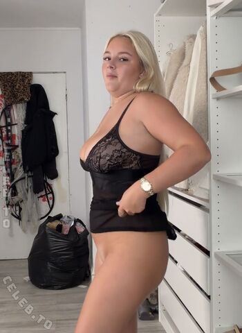 Full leaked Marsdenit private onlyfans photo