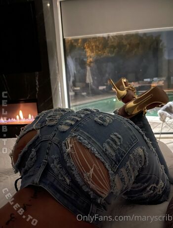 Full leaked Maryscrib private onlyfans photo