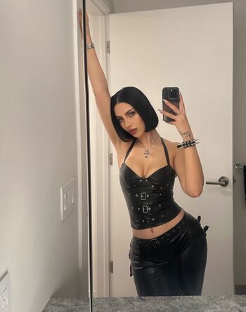 Full leaked Mez afram private onlyfans photo