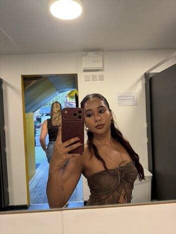Full leaked Mia z private onlyfans photo